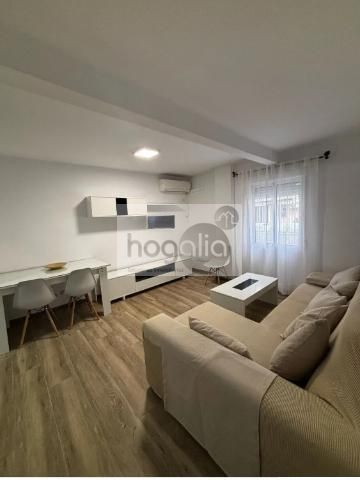 Sala de estar de Piso de alquiler en  Sevilla Capital con Aire acondicionado y Amueblado