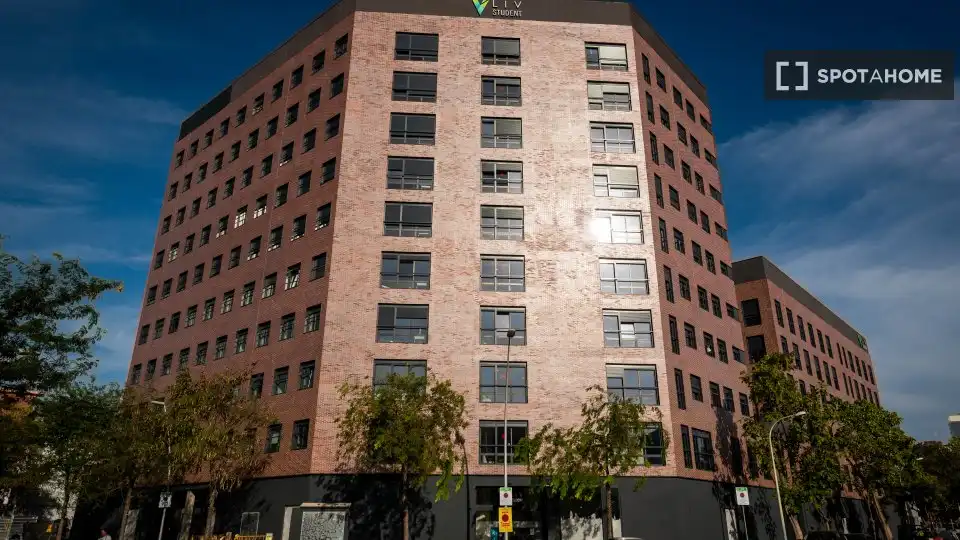 Exterior view of Flat for share in Barcelona  with Air Conditioner, Heating and Furnished