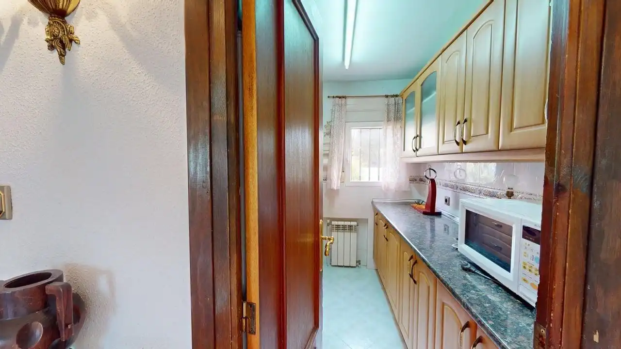 Cuina de Casa o xalet en venda en L'Alfàs del Pi amb Jardí privat, Terrassa i Traster