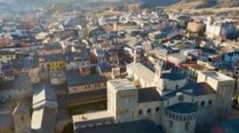 Foto 4 von Residential zum Verkauf in Avinguda de Guillem Graell, 16, La Seu d'Urgell, Lleida