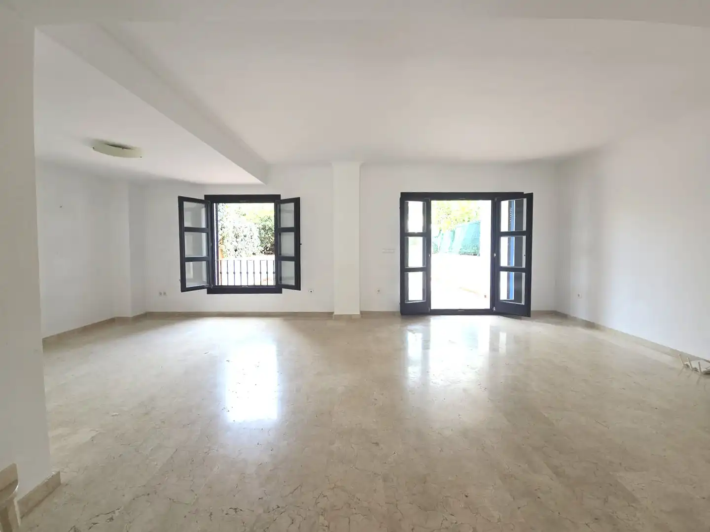 Casa adosada en venta en Marbella con Aire acondicionado, Calefacción y Terraza
