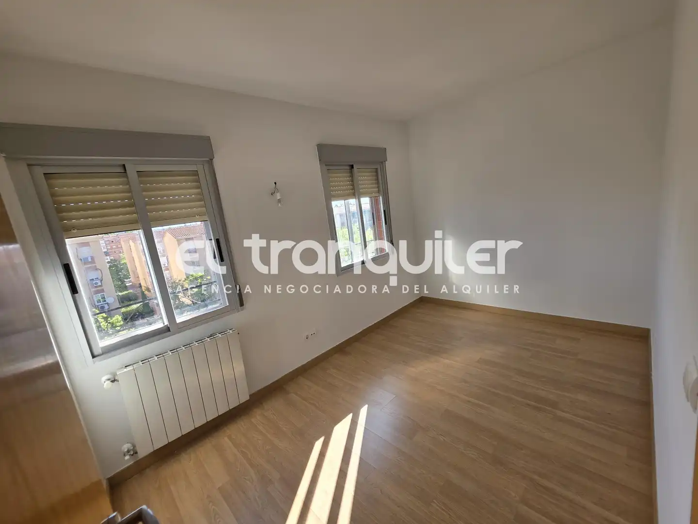 Bedroom of Flat for rent in Madrid  with Air Conditioner, Parquet flooring and Terrace