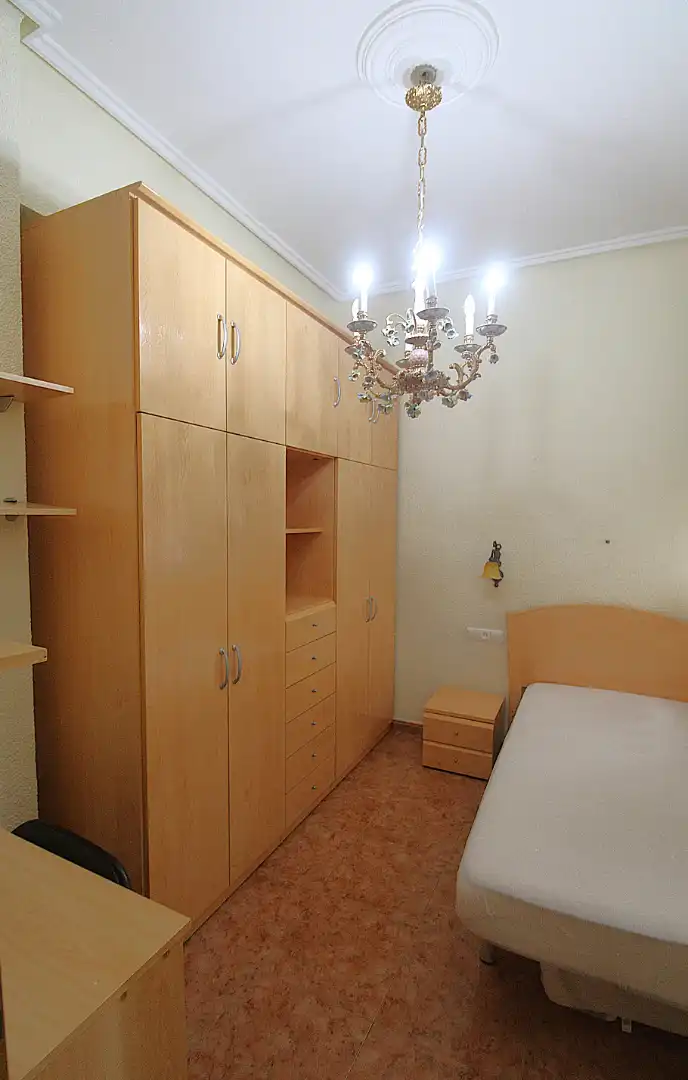 Habitación de Piso de alquiler en Valencia con Aire acondicionado, Terraza y Amueblado