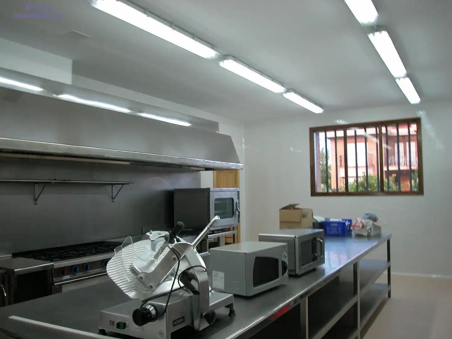 Kitchen of Commercial properties for sale in Galilea  with Air Conditioner and Furnished