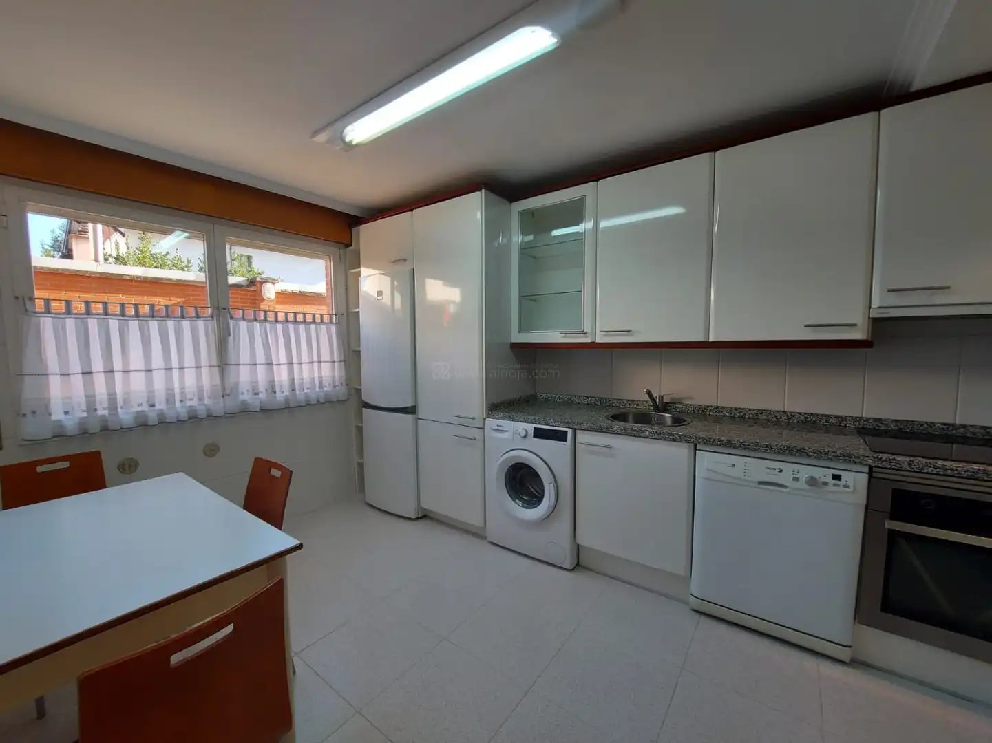 Kitchen of Houses for sale in  Logroño  with Air Conditioner, Heating and Private garden