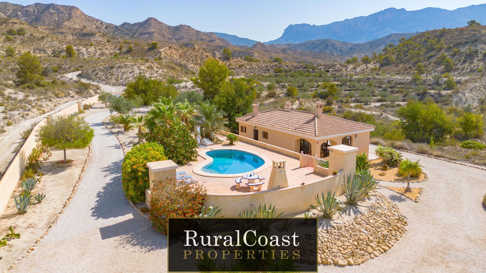 Exterior view of House or chalet for sale in Jijona / Xixona  with Heating, Storage room and Swimming Pool
