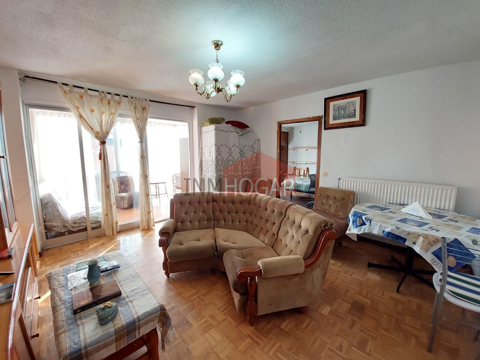 Sala de estar de Piso de alquiler en Ávila Capital con Parquet, Terraza y Amueblado