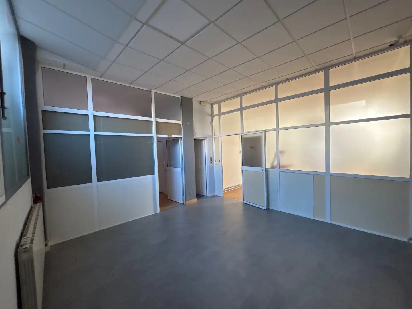 Commercial properties for rent in Zaragoza  with Air Conditioner, Heating and Parquet flooring