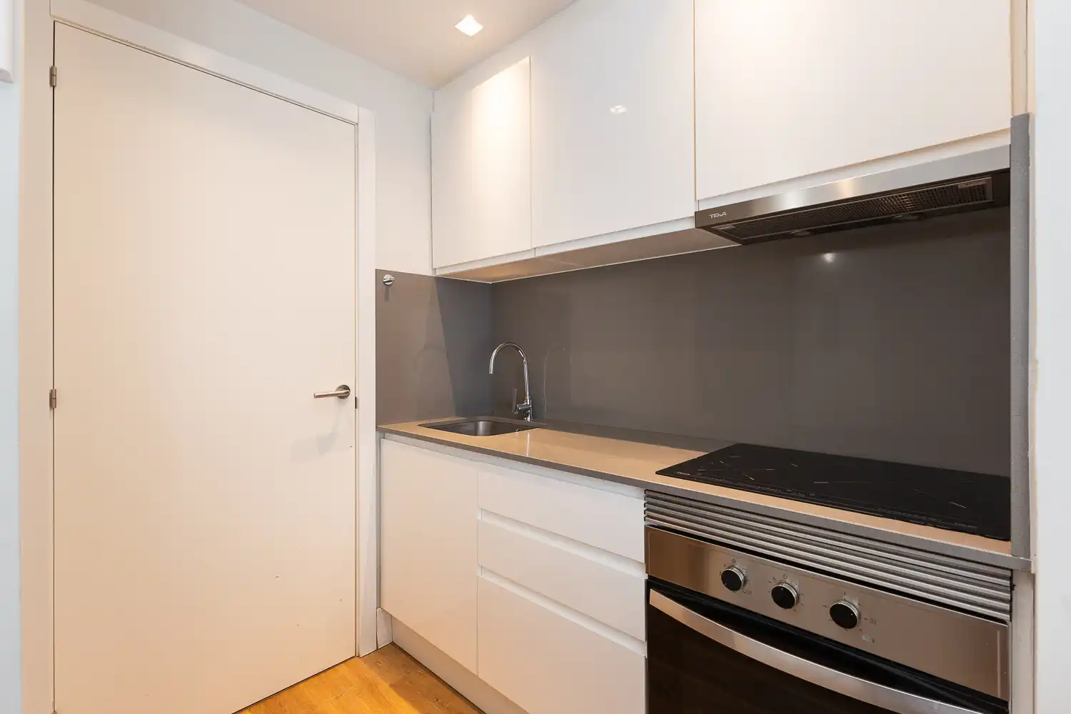 Cocina de Piso de alquiler en Valencia con Aire acondicionado, Calefacción y Jardín privado