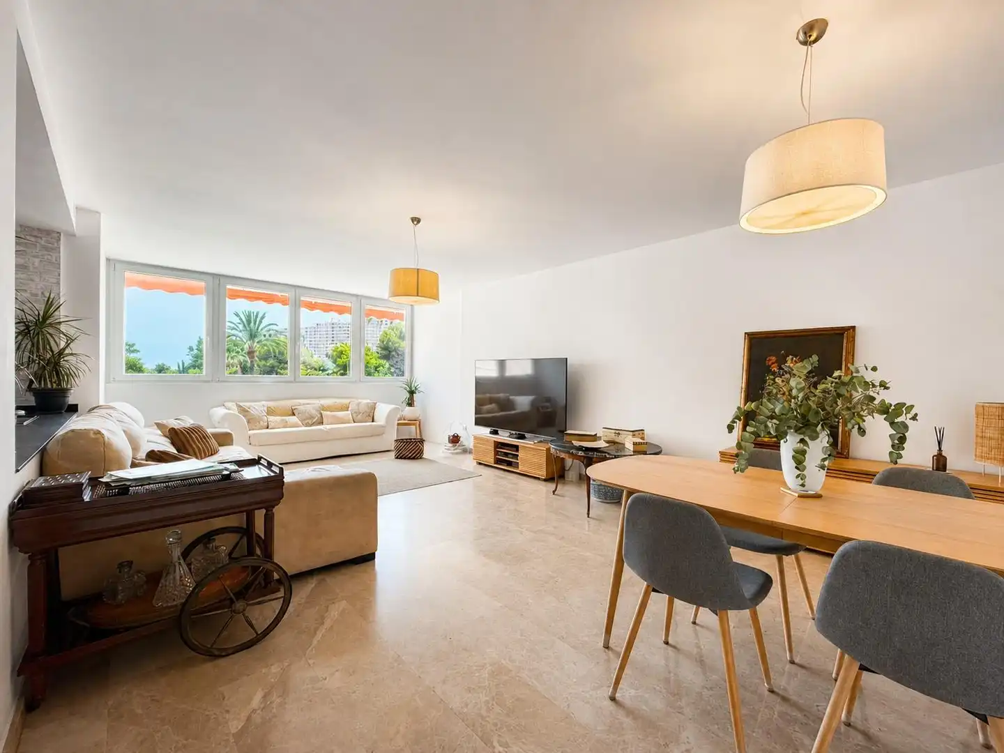 Sala de estar de Piso en venta en Alicante / Alacant con Aire acondicionado, Calefacción y Amueblado
