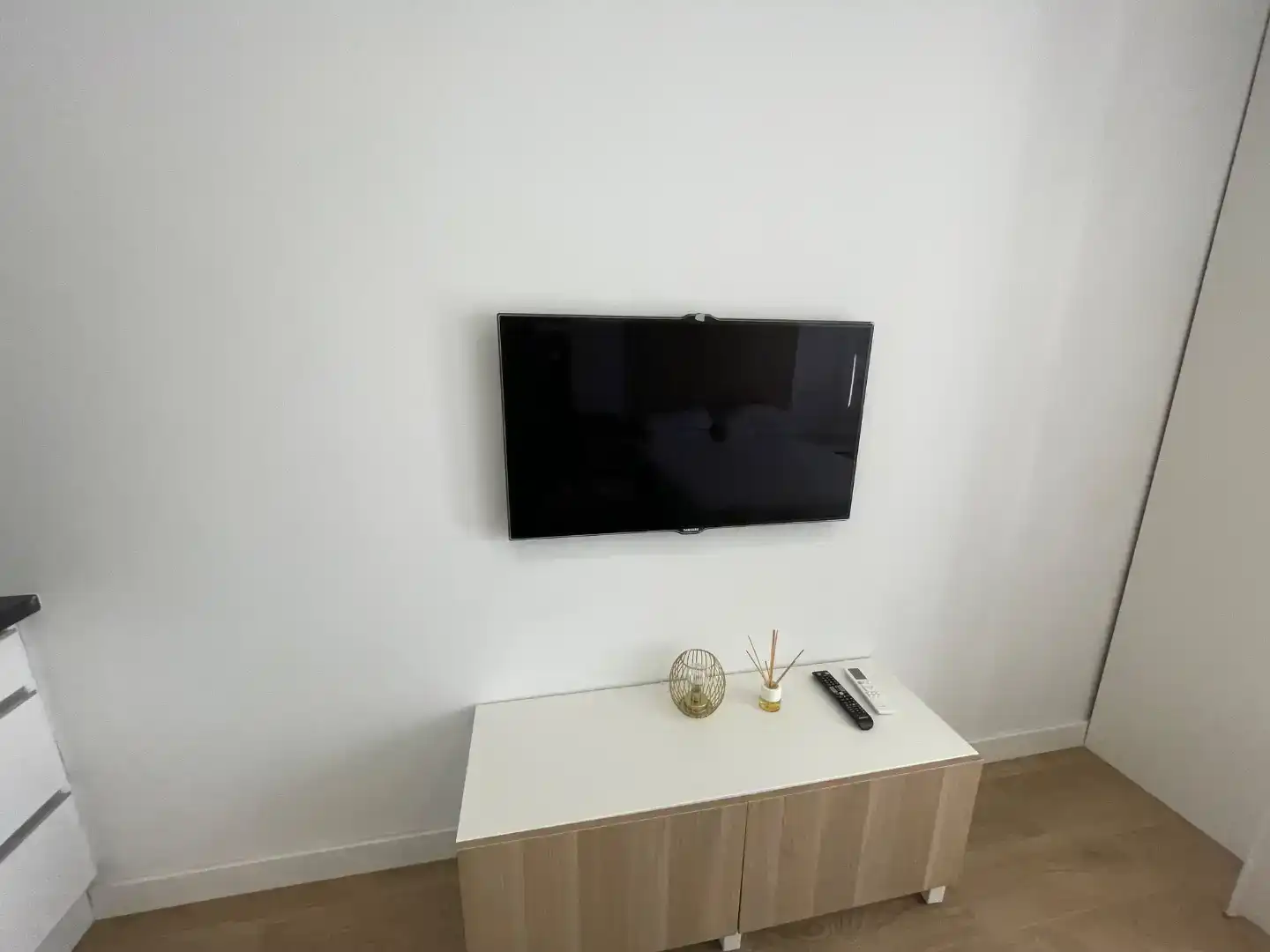 Living room of Study for rent in Torremolinos  with Air Conditioner, Swimming Pool and Furnished