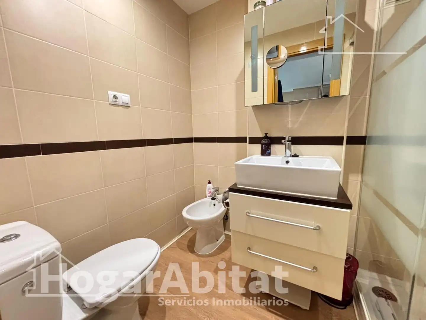 Baño de Piso en venta en Oropesa del Mar / Orpesa con Aire acondicionado, Calefacción y Jardín privado