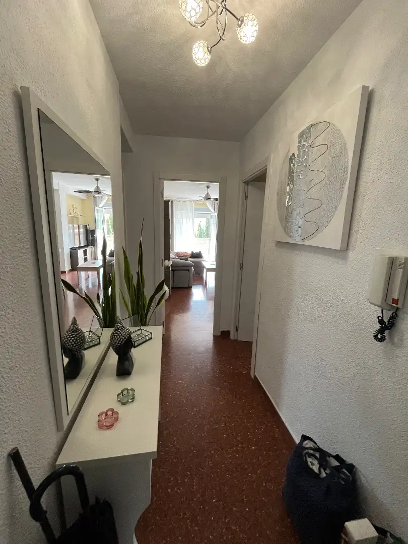 Flat with terrace to rent in Calle Luz Casanova 3