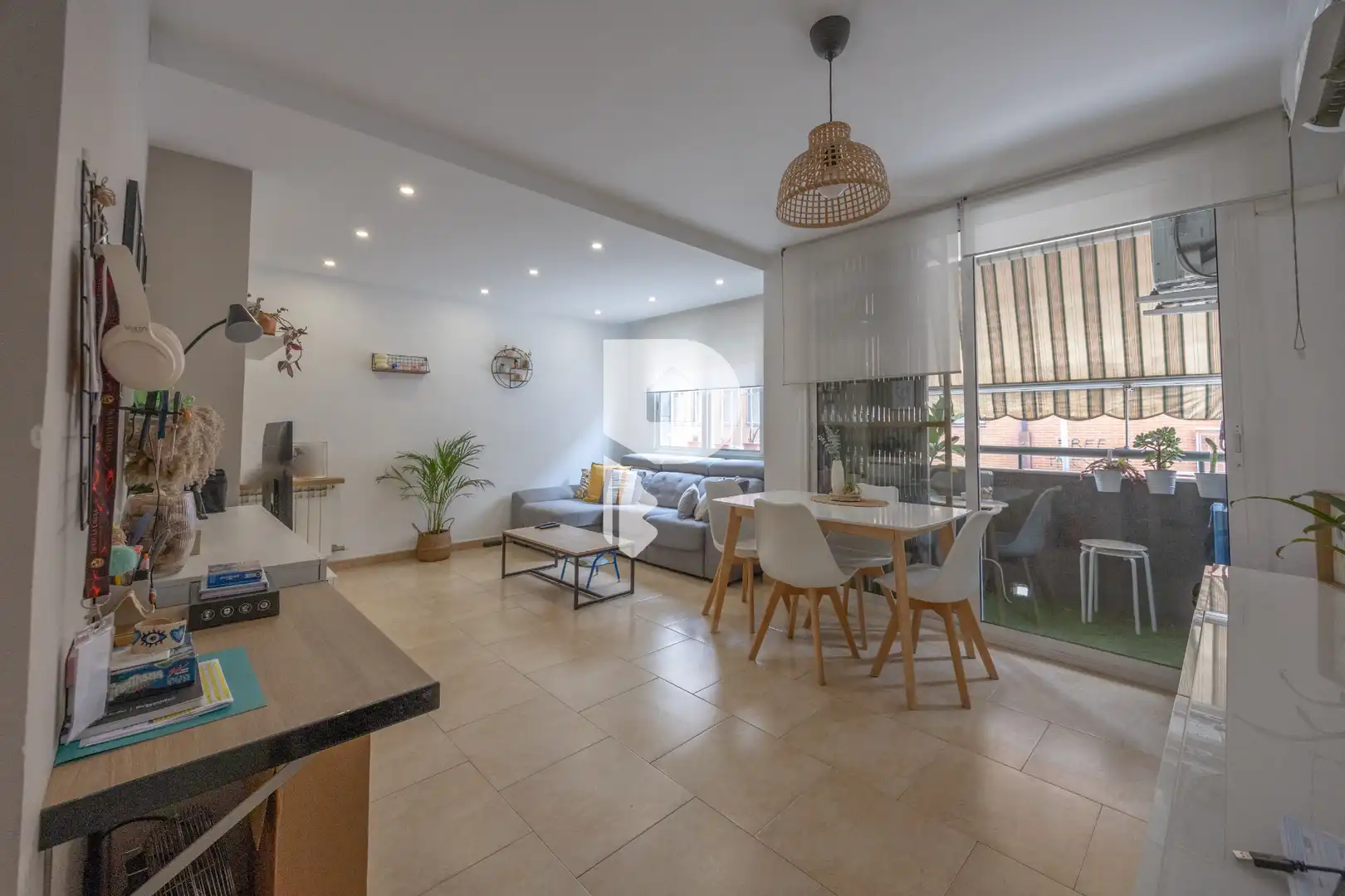 Sala d'estar de Planta baixa en venda en Sant Vicenç Dels Horts amb Aire condicionat, Calefacció i Terrassa