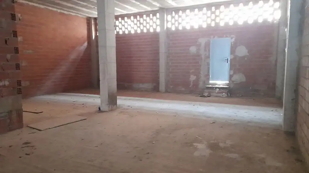 Local comercial de lloguer a La Roda, imagen 2