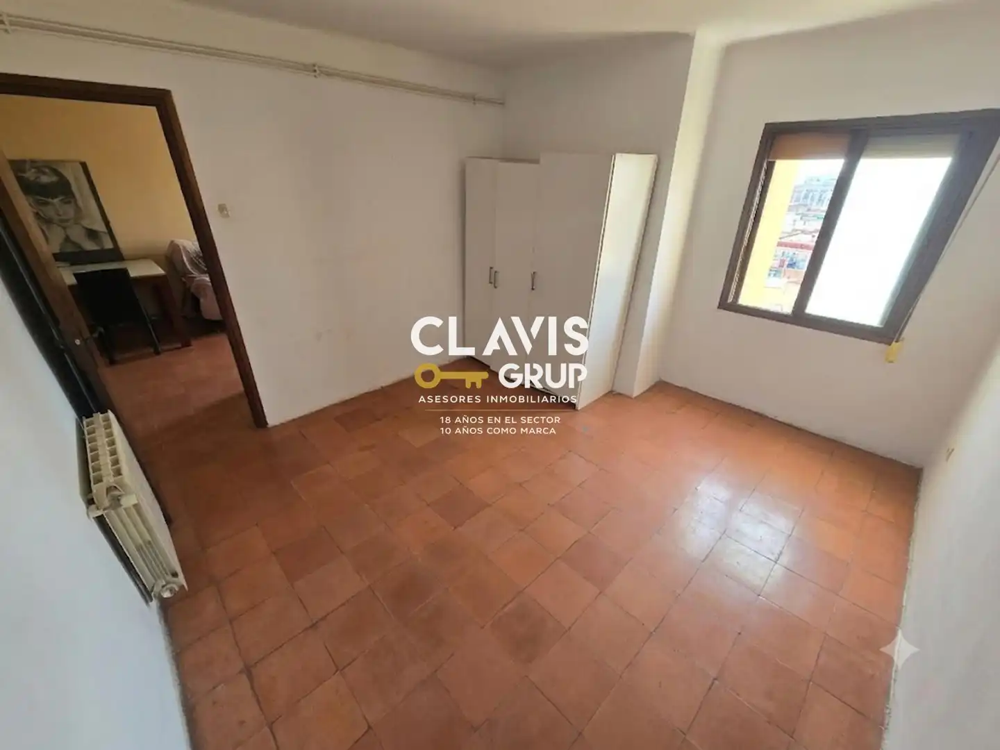Flat for sale in Barcelona  with Heating, Terrace and Alarm