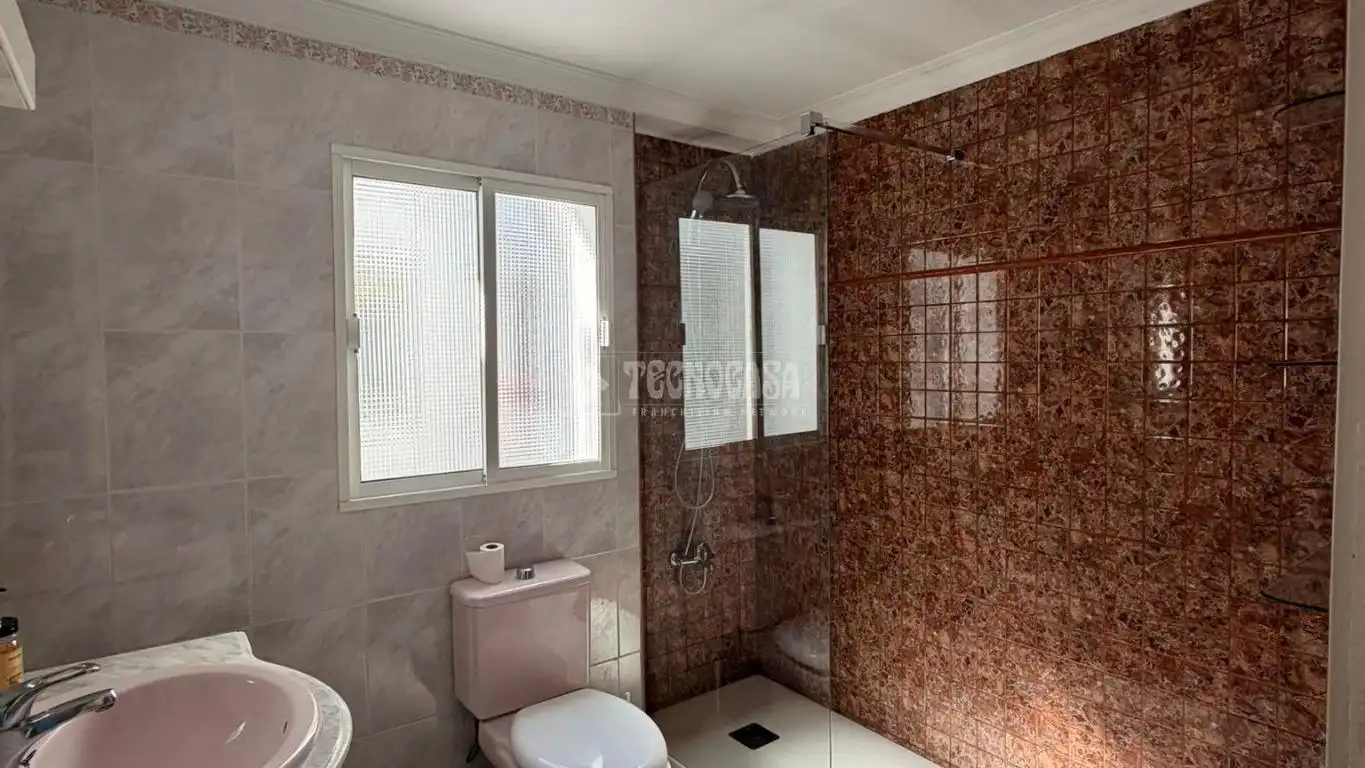 Bathroom of Flat for sale in Chiclana de la Frontera