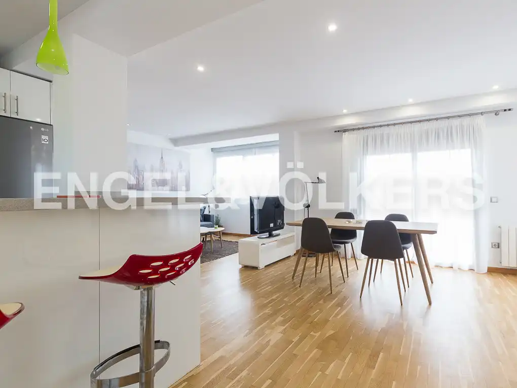 Sala d'estar de Àtic de lloguer en Valencia amb Aire condicionat, Calefacció i Parquet