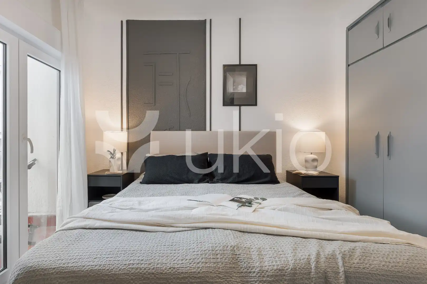 Dormitori de Apartament de lloguer en Madrid amb Aire condicionat, Calefacció i Terrassa