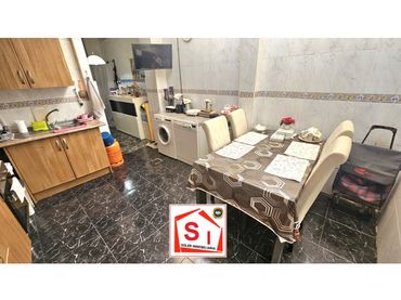 Adosado con balcón en venta en Casco Urbano