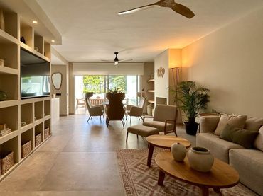 Bajo con piscina en venta en Urbanizacion Palm Beach