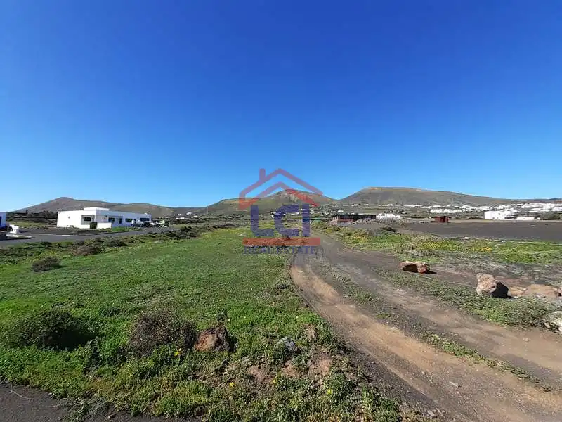 Land for sale in Tías