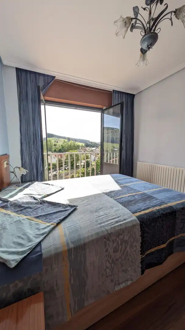 Habitación de Piso de alquiler en Piélagos con Calefacción, Terraza y Amueblado