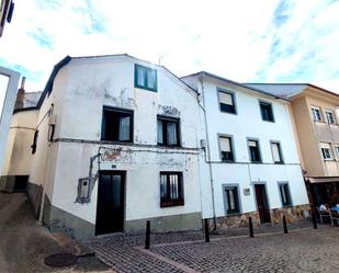 Vista exterior de Casa adosada en venda en Tapia de Casariego