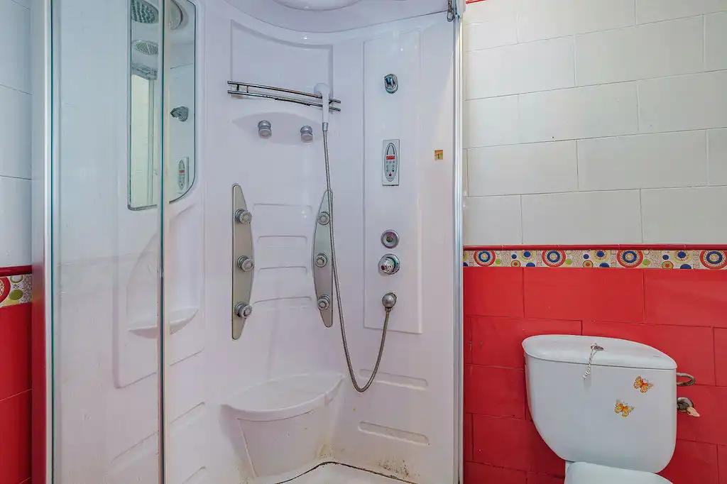 Bathroom of Flat for sale in Sevilla