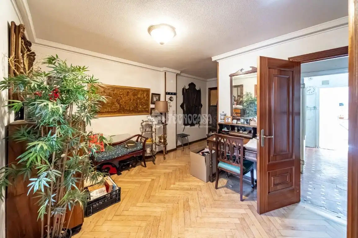 Flat for sale in Madrid  with Heating