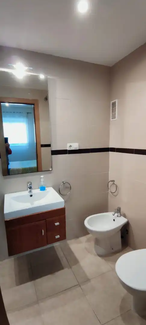 Baño de Piso de alquiler en Oropesa del Mar / Orpesa con Terraza y Amueblado
