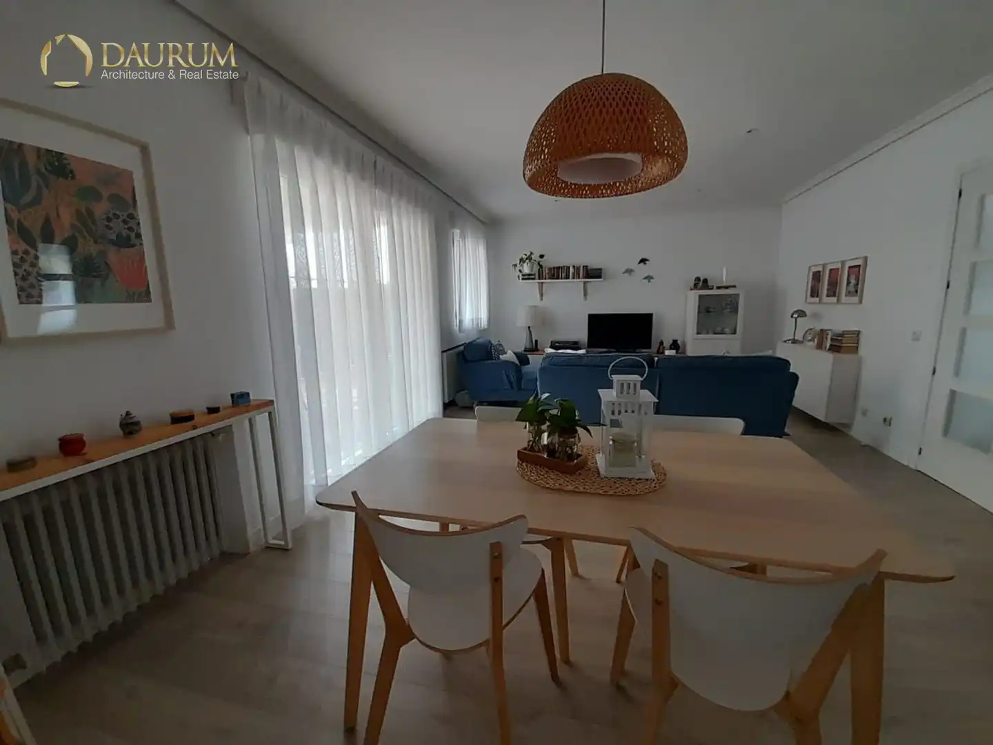 Sala d'estar de Casa adosada en venda en Móstoles amb Calefacció, Jardí privat i Terrassa