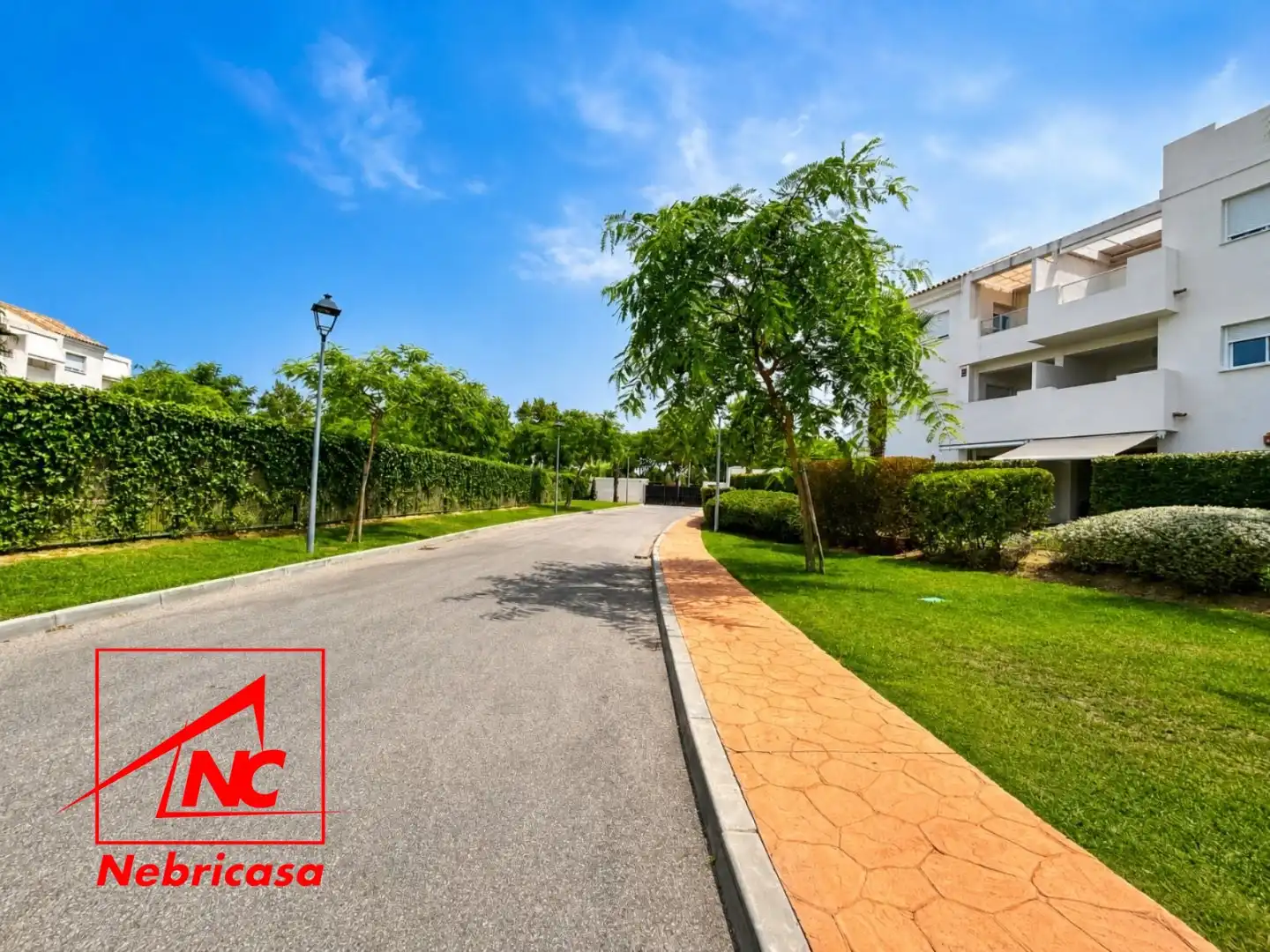 Vista exterior de Piso en venta en Chipiona con Aire acondicionado, Terraza y Trastero