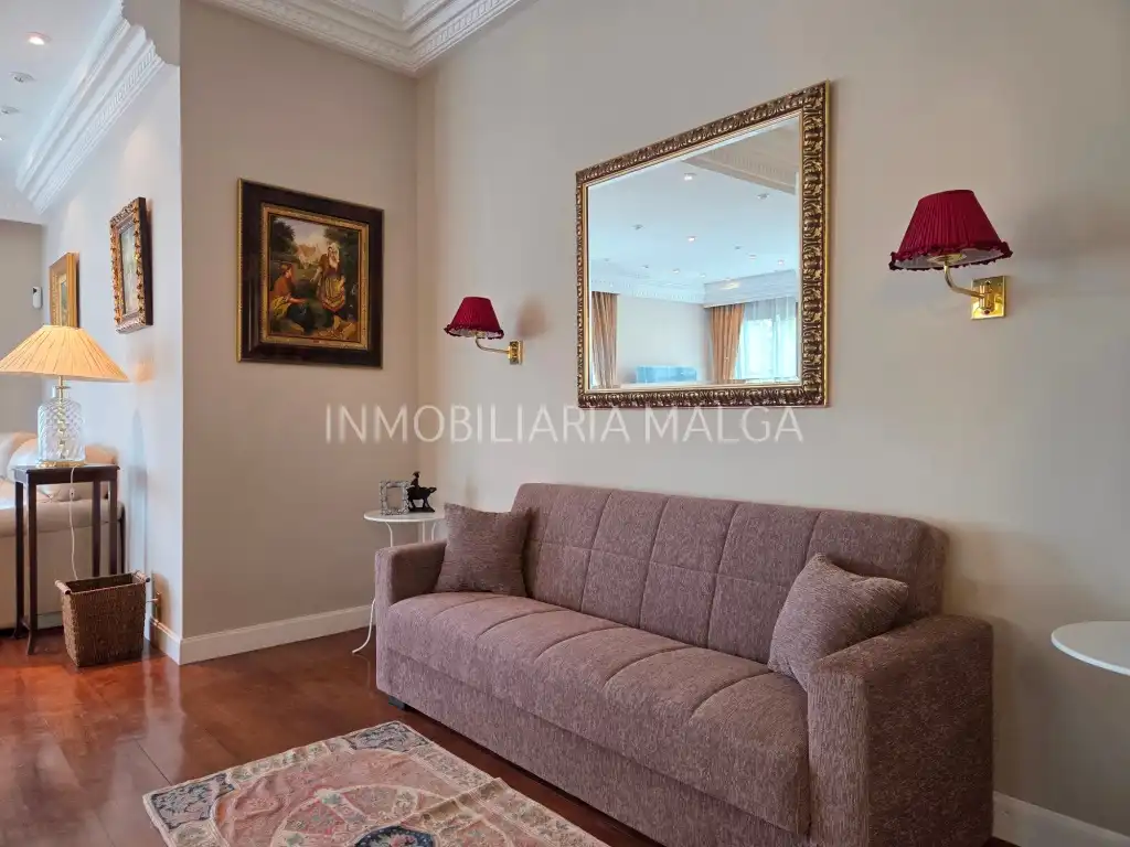 Sala d'estar de Casa o xalet en venda en Colunga amb Calefacció, Jardí privat i Parquet
