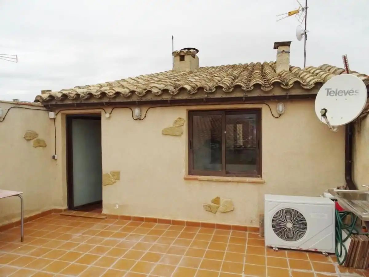 Terrasse von Geschaftsraum zum Verkauf in Cretas mit Klimaanlage
