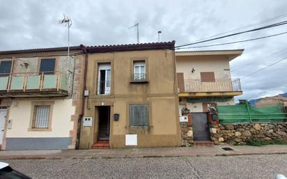 Vista exterior de Casa o xalet en venda en Santo Tomé del Puerto amb Calefacció