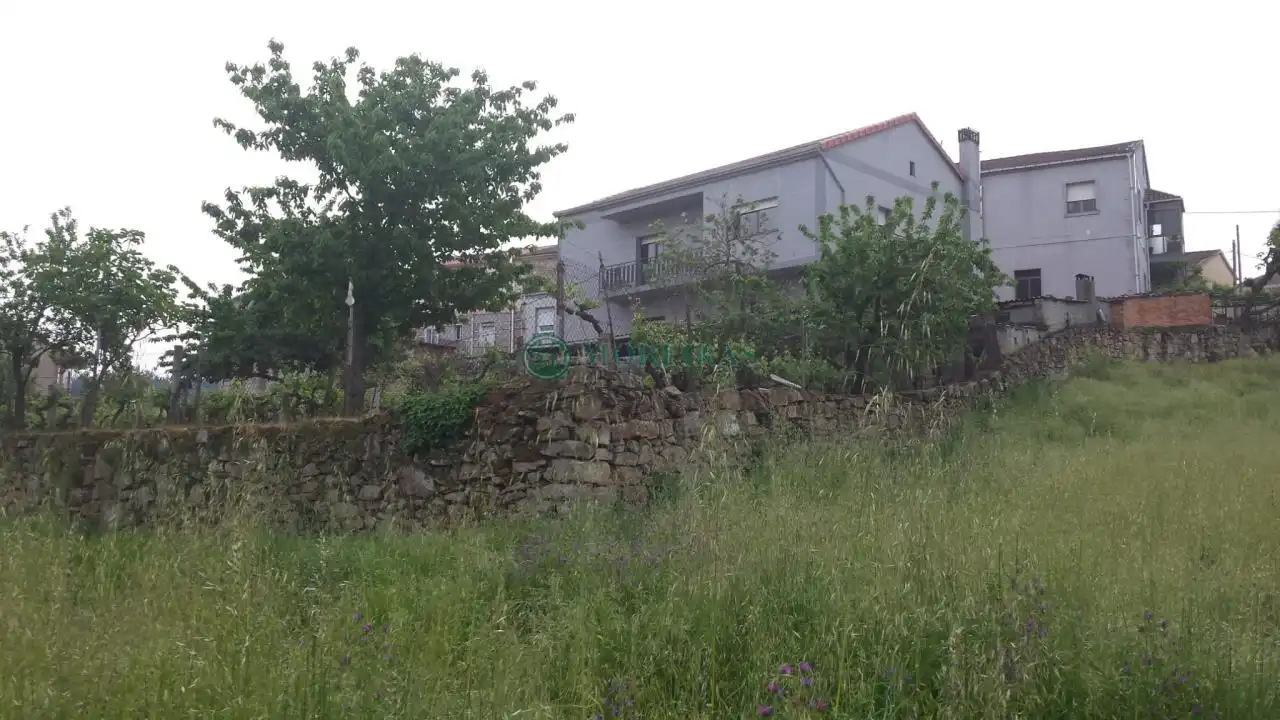 Casa o chalet en venta en Ourense Capital  con Calefacción y Jardín privado