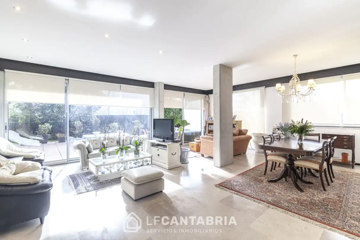 Living room of Flat for sale in Santander  with Heating, Private garden and Terrace