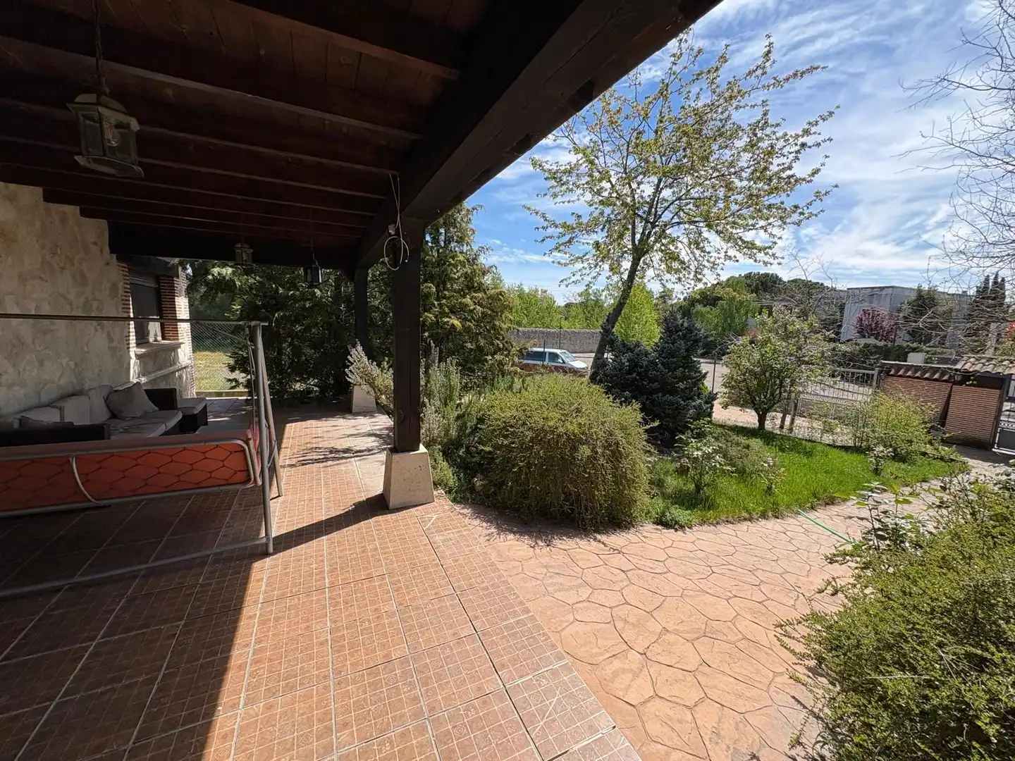 Terrassa de Casa o xalet en venda en Laguna de Duero amb Calefacció, Jardí privat i Traster