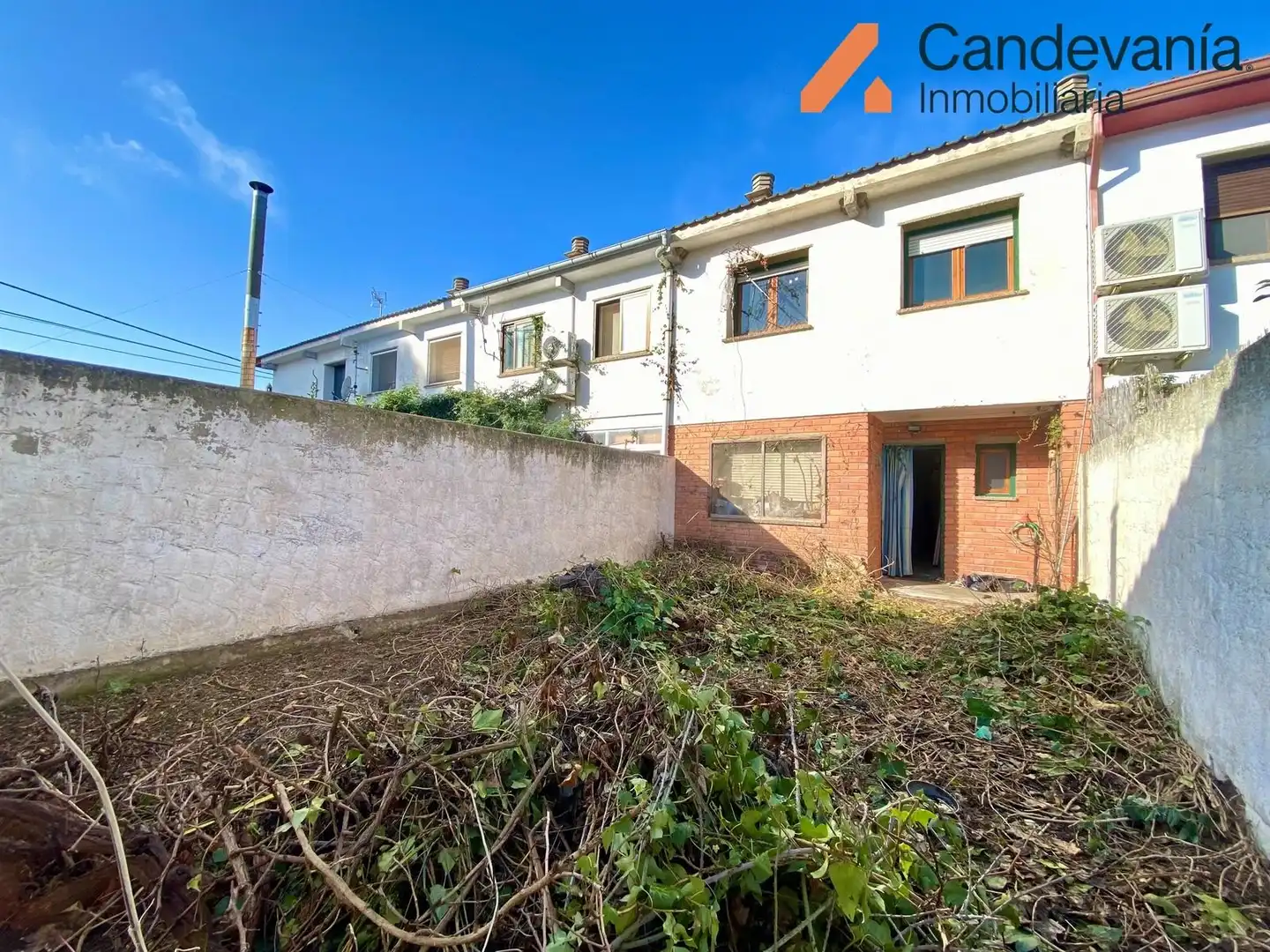 Exterior view of Detached homes for sale in Gurrea de Gállego  with Heating and Private garden