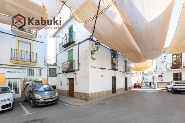 Casa-chalet en Venta en Huétor de Santillán - Paseo de los Alamos, 2 en Huétor de Santillán