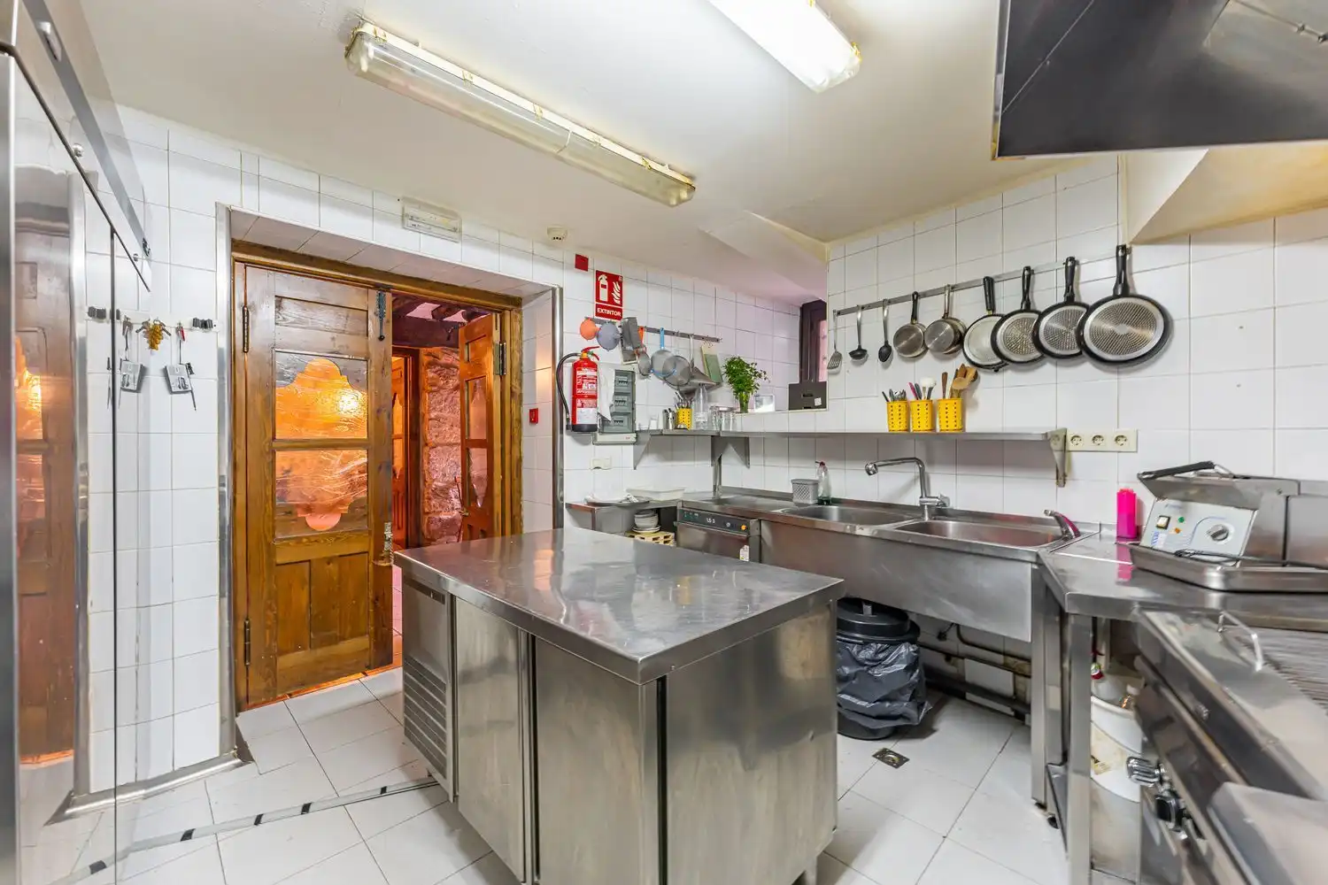 Cocina de Finca rústica en venta en Candelario con Calefacción, Jardín privado y Terraza