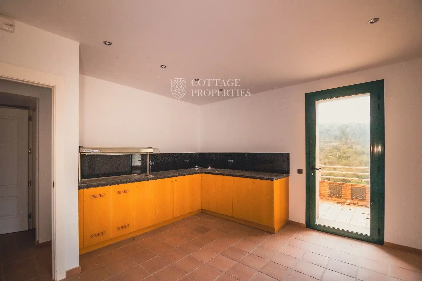 Cuina de Finca rústica en venda en Sant Llorenç Savall amb Calefacció i Piscina