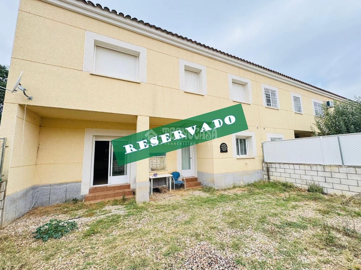 Exterior view of Single-family semi-detached for sale in Albarreal de Tajo  with Air Conditioner and Heating