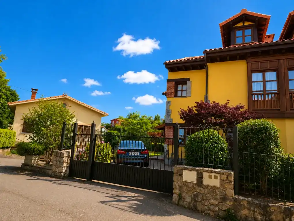 Vista exterior de Casa o chalet en venta en Ribadedeva con Calefacción, Jardín privado y Terraza