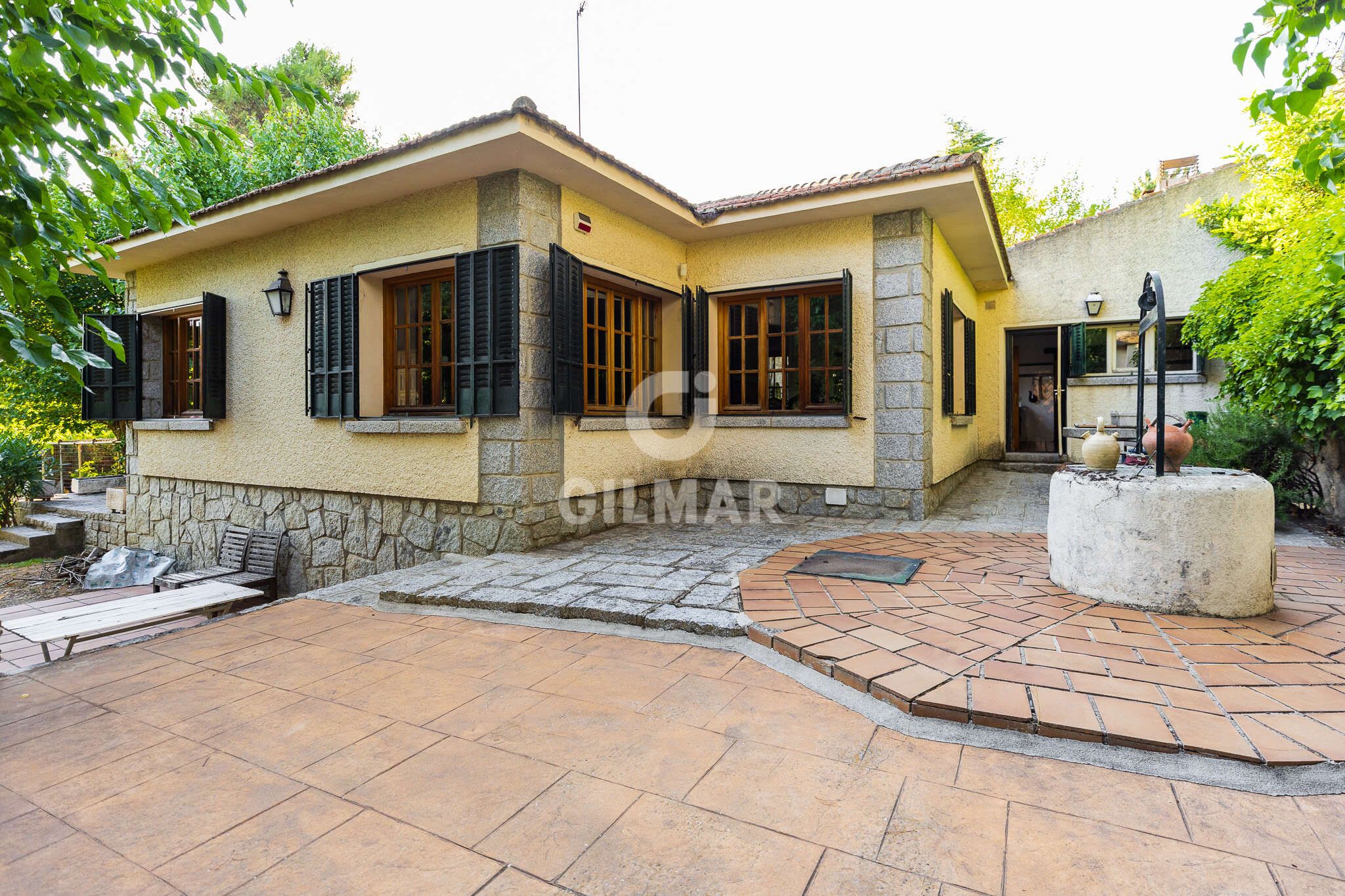 Vista exterior de Casa o chalet en venta en Colmenarejo con Calefacción y Jardín privado