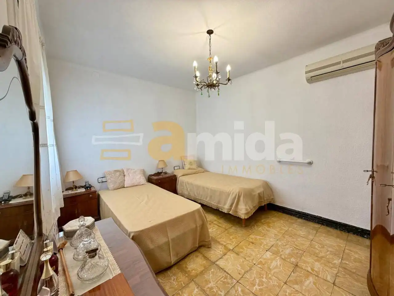 Dormitori de Casa o xalet en venda en Sabadell amb Aire condicionat i Calefacció