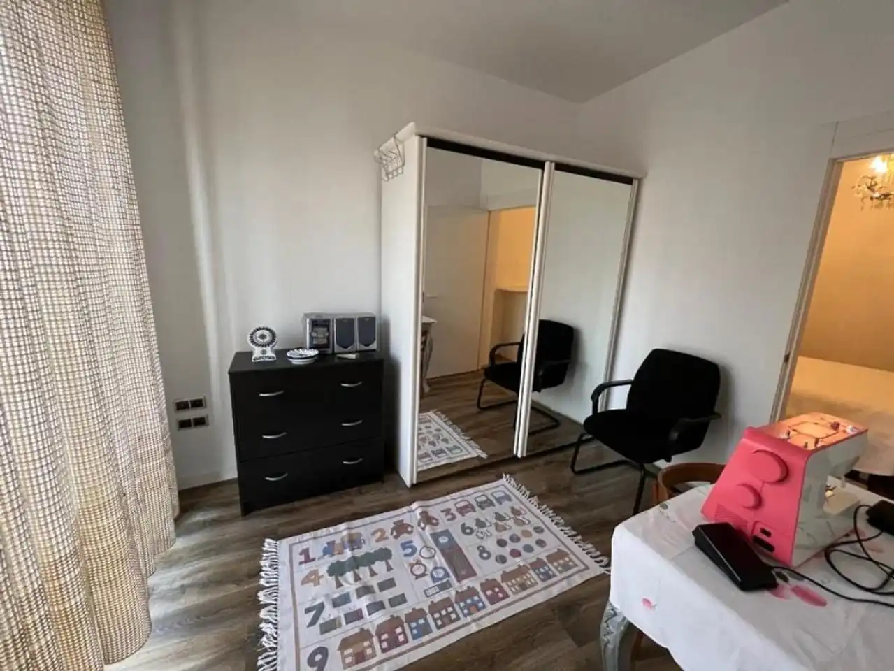 Dormitori de Casa o xalet en venda en La Robla  amb Calefacció, Terrassa i Traster