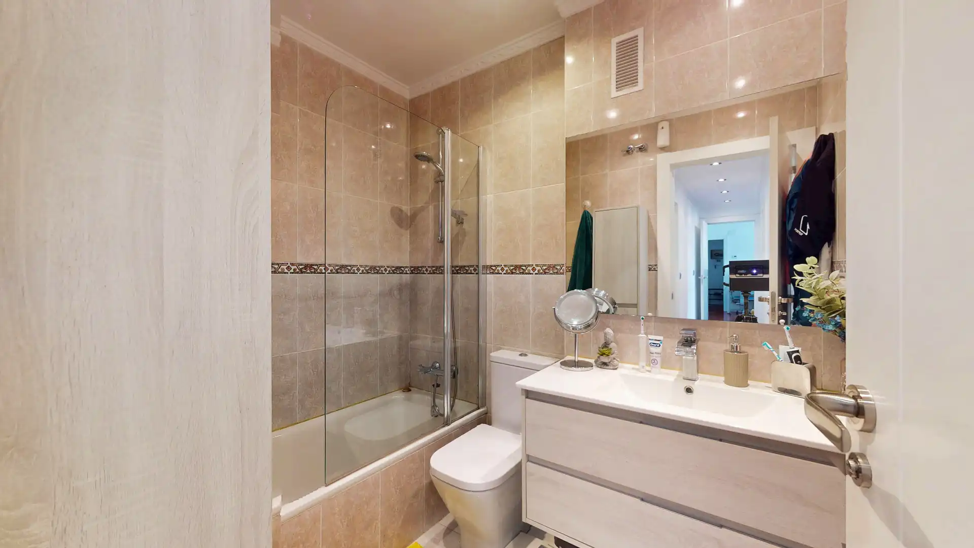 Baño de Piso en venta en Bilbao  con Trastero y Balcón