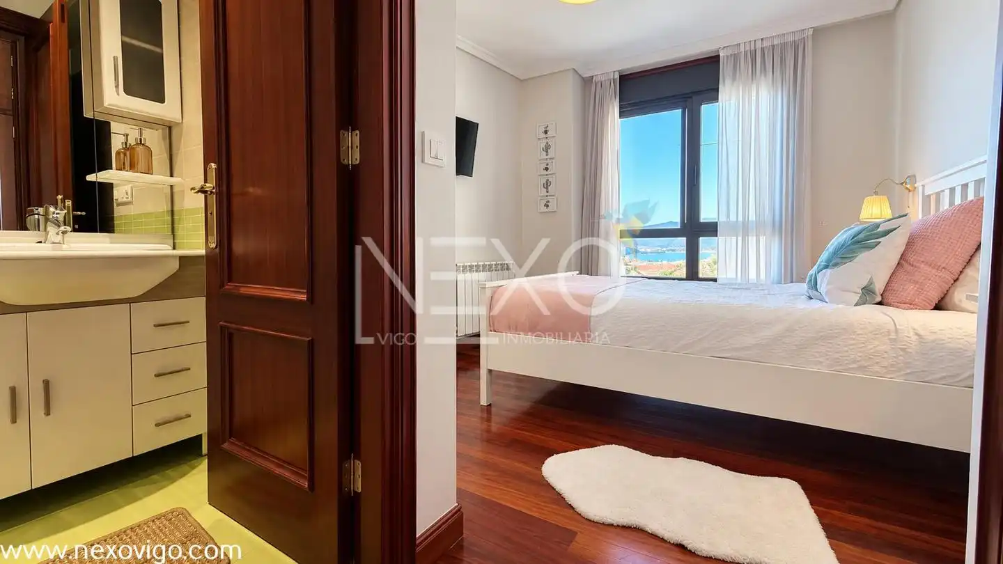 Habitación de Piso en venta en Vigo  con Calefacción, Parquet y Trastero